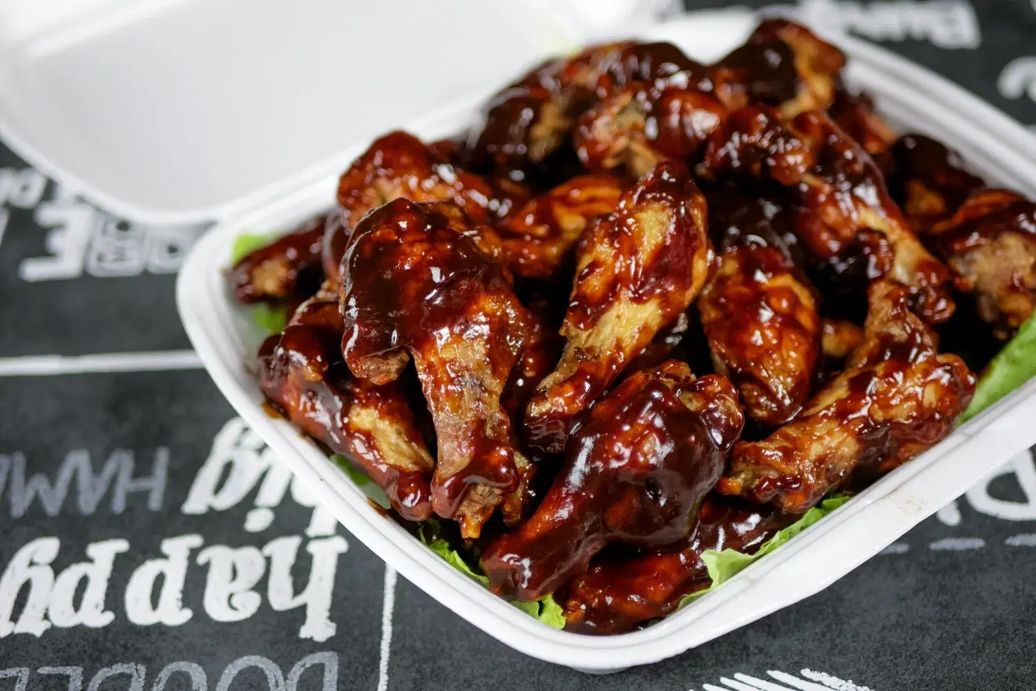 Chicken Wings Chicken Wings https://4kym48m6w0dj35od.public.blob.vercel-storage.com/dishes/internal/chicken-wings-1760128322323.webp
