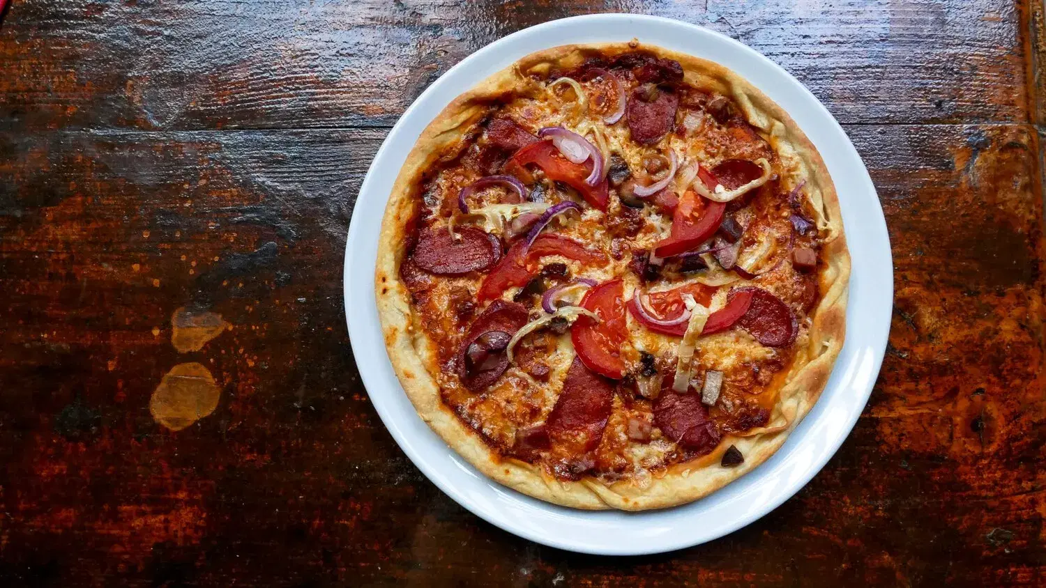 Pepperoni Pizza Pepperoni Pizza https://4kym48m6w0dj35od.public.blob.vercel-storage.com/dishes/internal/pepperoni-pizza-food-dish--1759436212700.webp