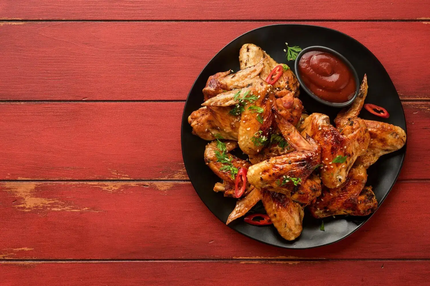 Wings Wings https://4kym48m6w0dj35od.public.blob.vercel-storage.com/dishes/internal/wings-food-dish--1759434701470.webp